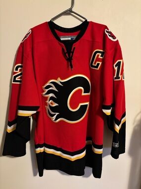 Jarome Iginla Vintage CCM Calgary Flames NHL Hockey Jersey